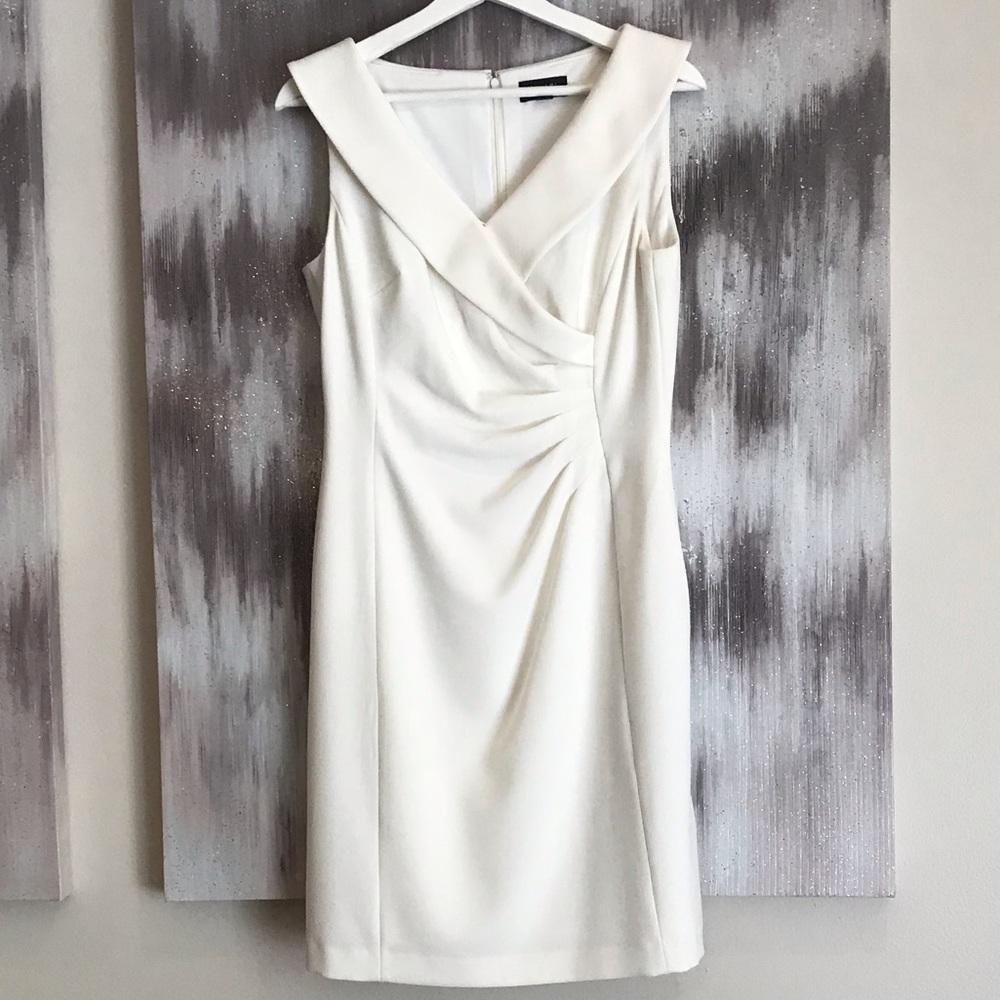 TAHARI WHITE DRESS Size 6